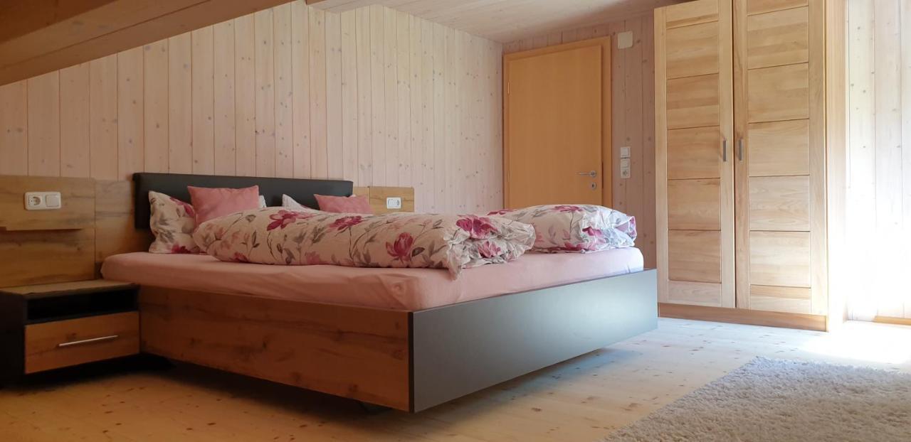 Haus Feuerstein Apartment Schnepfau ภายนอก รูปภาพ